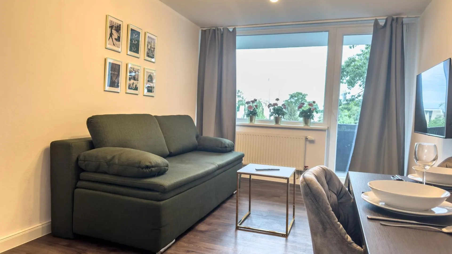 Messewohnung Fuer 5 Gaeste Mit Balkon Und Lift Hanôver 0*,  Alemanha